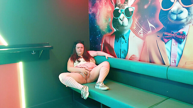 WALLYWHORE