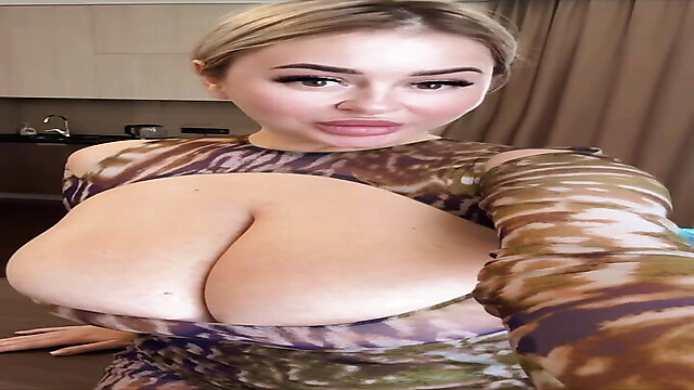 marinajuicyblonde