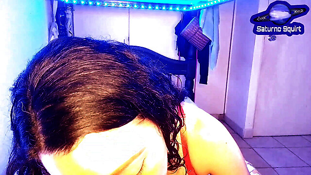 SaturnoSquirt