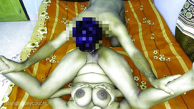 BanglaSexyCouple
