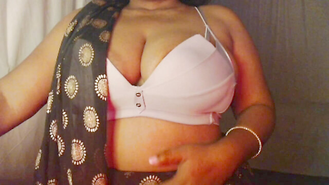 Hot-Desi-girl21