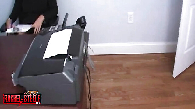 RedMILFRachelSteele