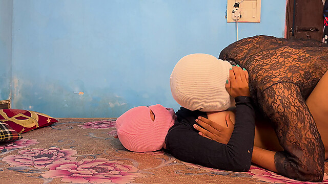 Indian_with_tinygirl