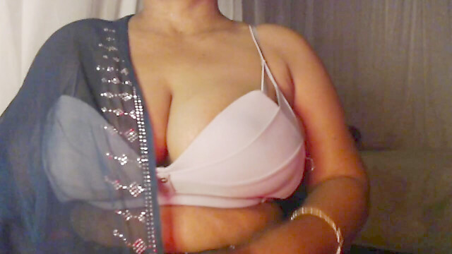 Hot-Desi-girl21