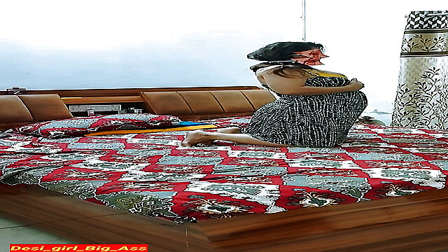 Desi_girl_Big_Ass