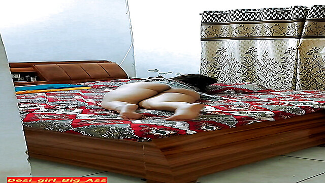 Desi_girl_Big_Ass