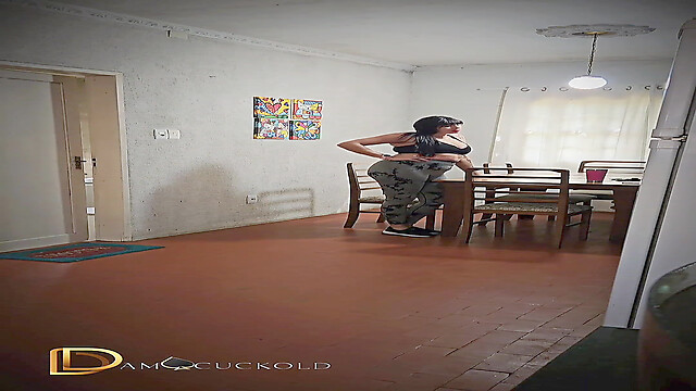 DAMACUCKOLD