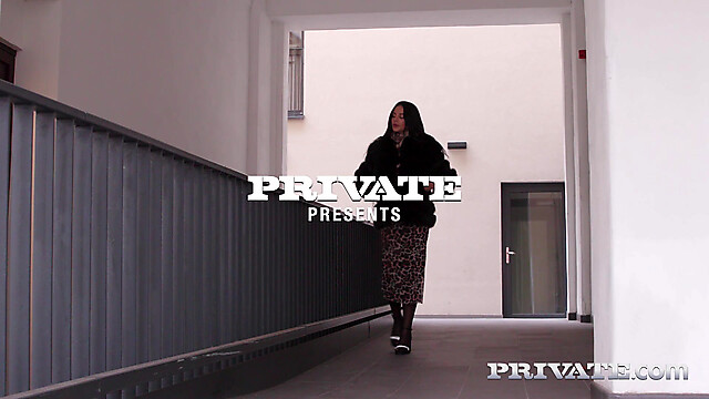 Private-com