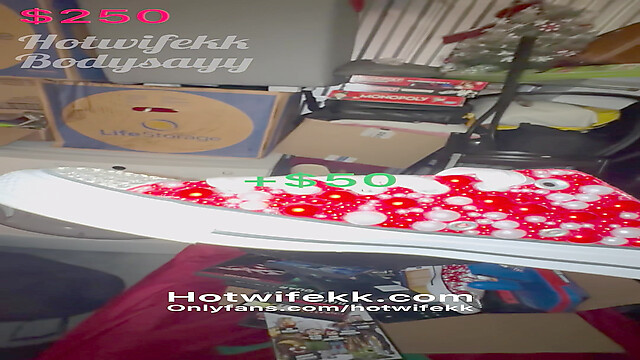 Hotwifekk