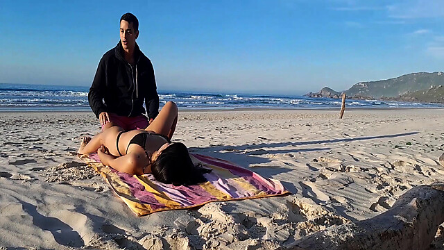 Couplebeach1