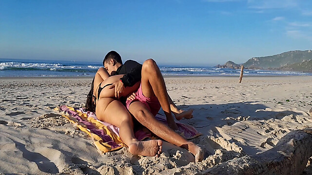 Couplebeach1
