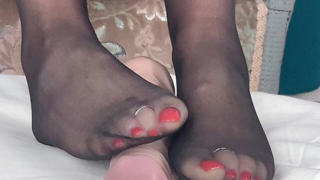 LovelyMatureFeet