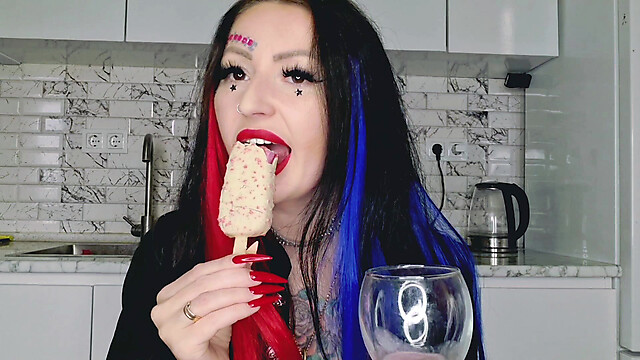 Dominatrix_Nika