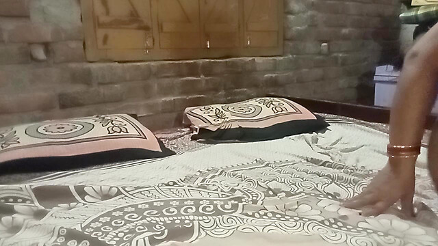 Villagehotbhabhi1984