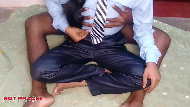 HOT_PRACHI