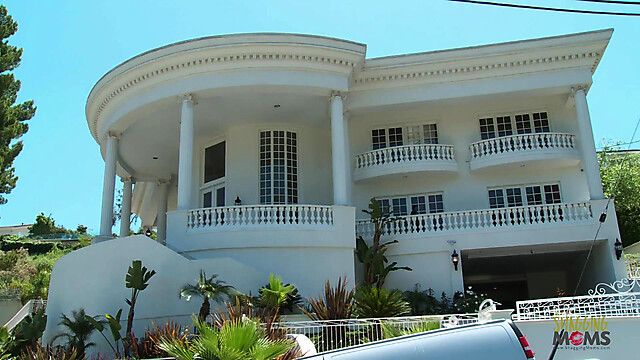 eroticfemaledominati