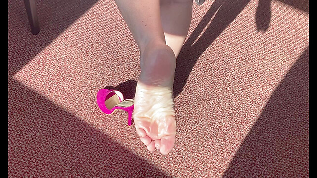 LovelyMatureFeet
