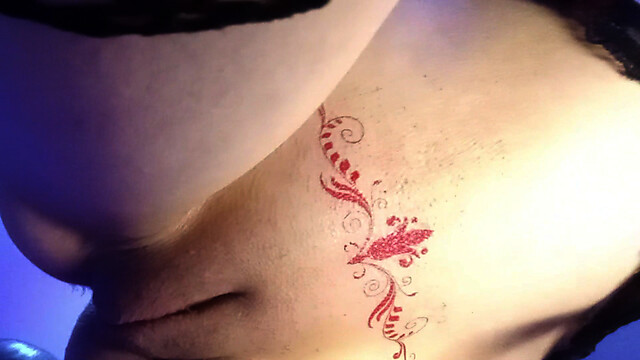 PetiteHipsNRoseyLips