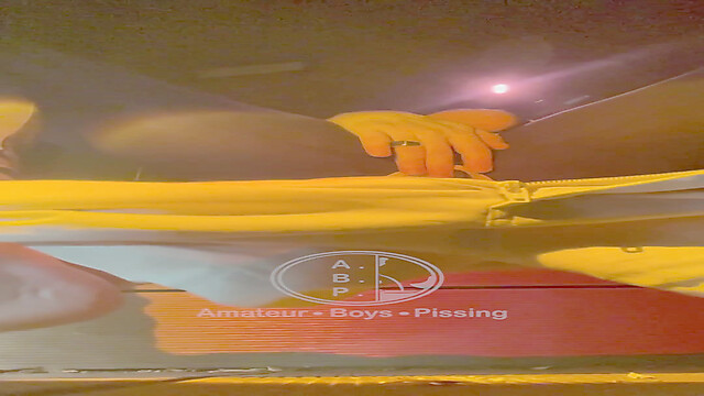 AmateurBoysPissing
