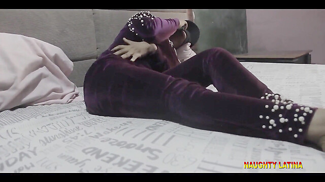 Naughty_Latina