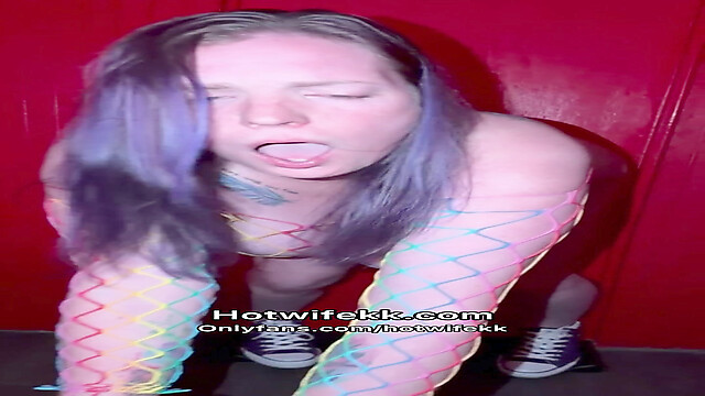 Hotwifekk