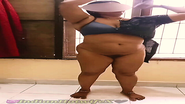 IndianHotwifeXRide