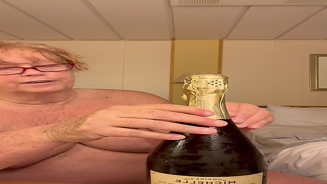GoldenAssNikki