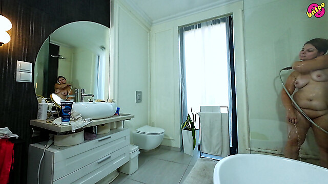 beautyandtheotherone