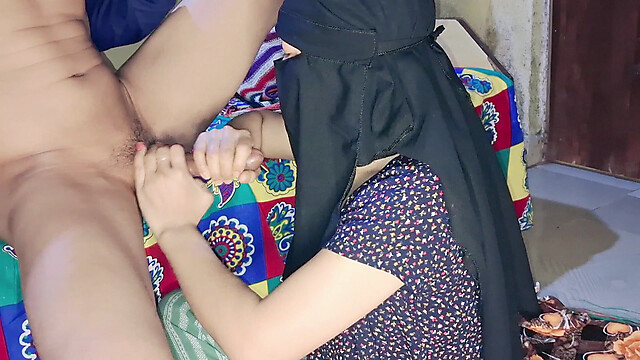 Desi_Hot_Bhabhi98