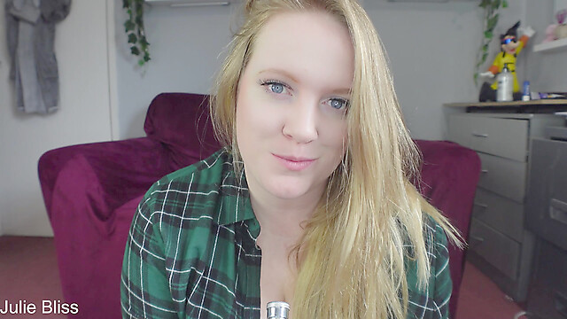 Julie_Bliss