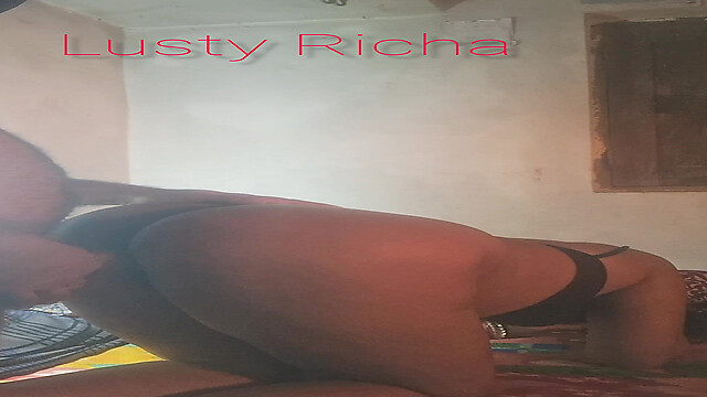 HornyRichaBhabhi
