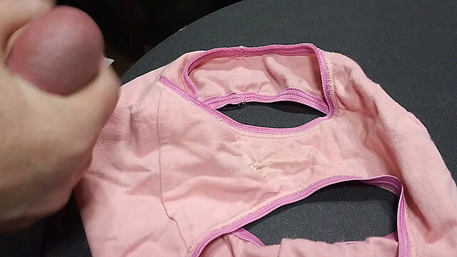 Pantycumshot