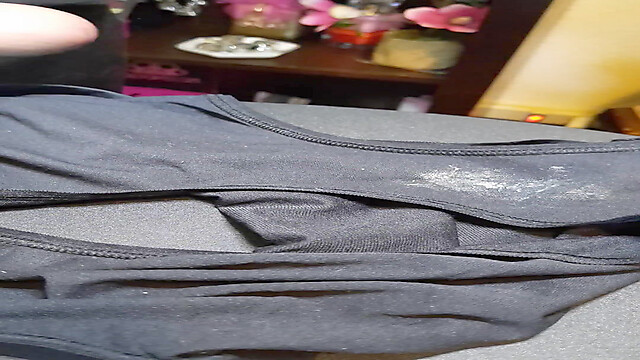 Pantycumshot