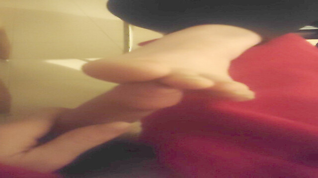 FuckedFeet_by_Shadow