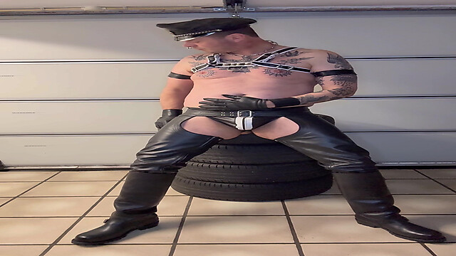 Leatherstudxxx