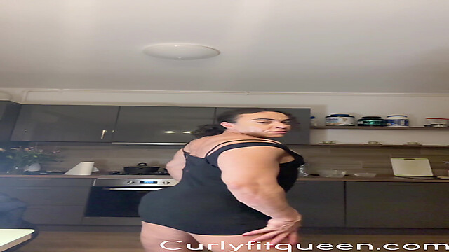Curlyfitqueen