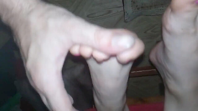 FuckedFeet_by_Shadow