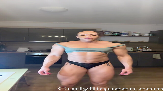 Curlyfitqueen