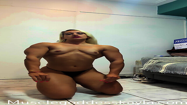 Musclegoddesskayla