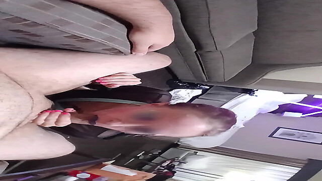 PetiteHipsNRoseyLips