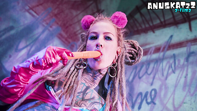 Anuskatzz