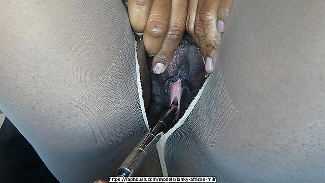 Kinky_African_MILF