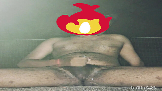 Horny_nude_boy