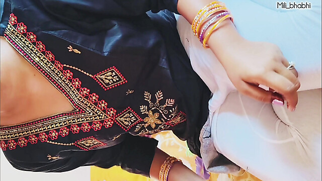 Mili_bhabhi
