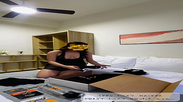 TeenPinayWalker