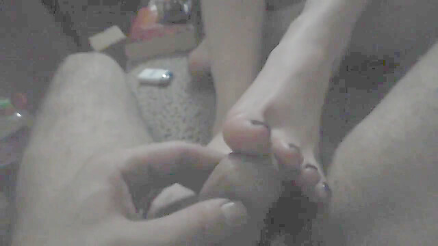 FuckedFeet_by_Shadow