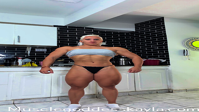 Musclegoddesskayla