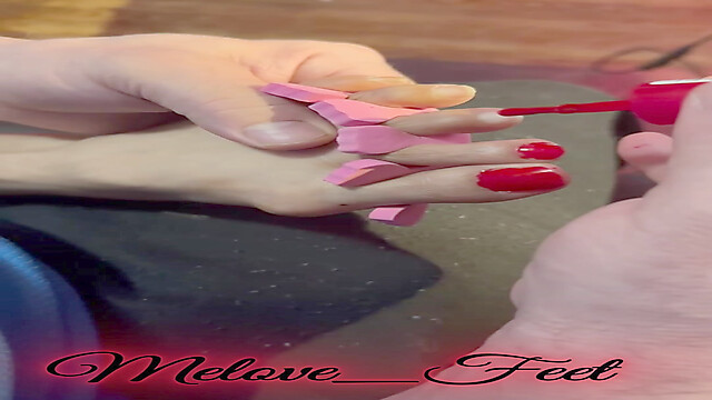 Melove-Feet